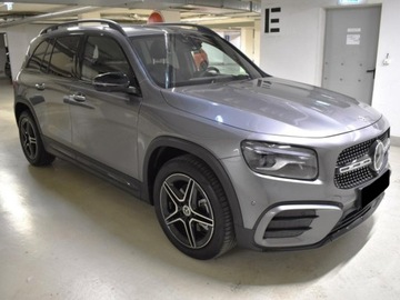 Mercedes GLB SUV 1.3 200 163KM 2025 MERCEDES-BENZ GLB 200 AMG Line Suv 1.3 163KM 2025, zdjęcie 1