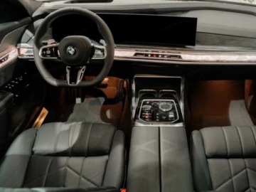 BMW Seria 7 G70 Sedan 3.0 40d 299KM 2026 BMW Seria 7 740d xDrive Sport Sedan 3.0 (299KM) 2026, zdjęcie 9