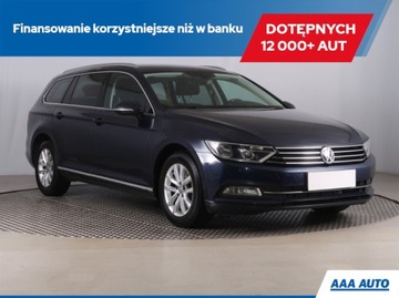 Volkswagen Passat B8 Variant 2.0 TDI 150KM 2015 VW Passat 2.0 TDI, Automat, Navi, Klima