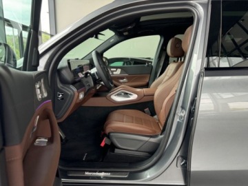 Mercedes GLS X167 SUV Facelifting 3.0 350d 313KM 2026 MERCEDES-BENZ GLS 350 d 4-MATIC AMG Line 3.0 (313KM) 2026, zdjęcie 4