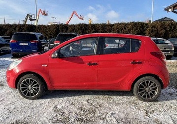 Hyundai i20 I Hatchback 5d 1.2 DOHC 78KM 2009 Hyundai i20 2009r. 1.2 Benzyna 78KM, zdjęcie 2
