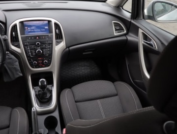 Opel Astra J Sports Tourer 1.7 CDTI ECOTEC 125KM 2011 Opel Astra 1.7 CDTI, Navi, Klima, Tempomat, zdjęcie 7