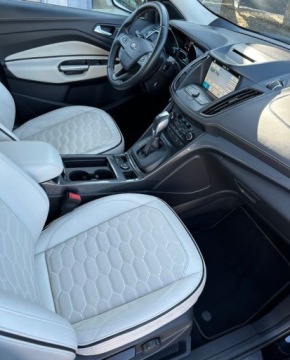 Ford Kuga II SUV Facelifting 1.5 EcoBoost 182KM 2018 Ford Kuga Vignale,182 konie,Automat,4x4 1.5 Benzyna 182KM, zdjęcie 6