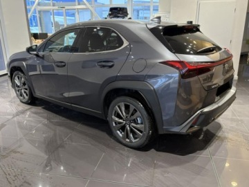 Lexus UX Crossover Facelifting 2.0 300h 199KM 2025 Od ręki - 300h F Sport Design 2.0 Hybrid Dynamic Force 199KM | Martwe pole!, zdjęcie 2