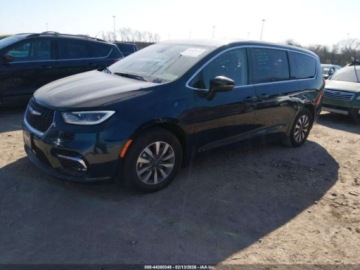 Chrysler Pacifica II 2023 Chrysler Pacifica Hybrid Touring L 2023 3.6 Hybryda 287KM, zdjęcie 1