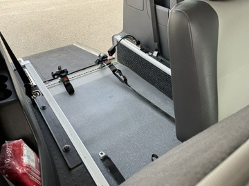 Volkswagen Caddy III Kombi Facelifting 1.6 TDI 102KM 2013 Volkswagen Caddy niepełnosprwanych inwalida rampa, zdjęcie 6