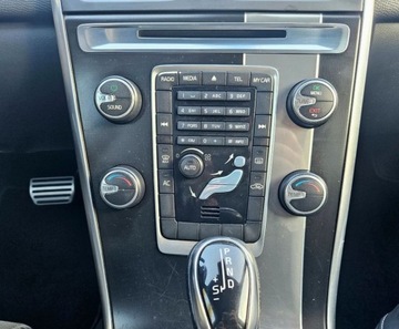 Volvo XC60 I SUV Facelifting 2.0 D3 136KM 2014 Volvo XC 60 R-Desing, Diesel, zadbany, Polecam 2.0 Diesel 136KM, zdjęcie 23