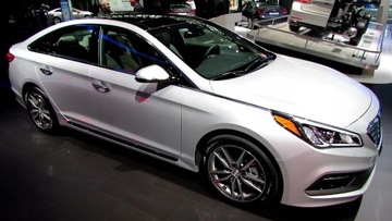HYUNDAI SONATA 2015 SVĚTLO ČTVRTKA DVEŘE STŘECHA