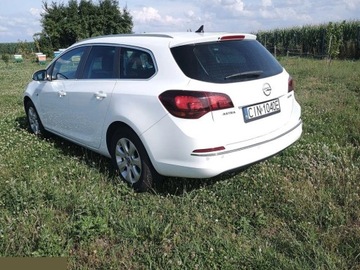Opel Astra J Sports Tourer Facelifting 1.6 CDTI ecoFLEX 110KM 2015 Opel Astra 1.6 CDTI DPF ecoFLEX Sports Tourer S&amp;S Exklusiv 110KM 2015r, zdjęcie 8