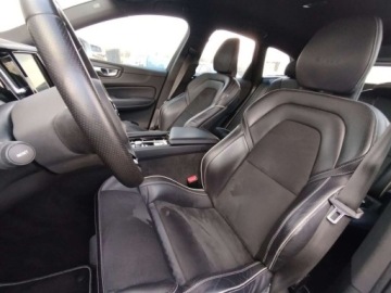 Volvo XC60 II Crossover D4 190KM 2019 Volvo XC 60 Volvo XC60 2.0 Diesel 190KM R-Design Automat FV23 2.0 Diesel, zdjęcie 14