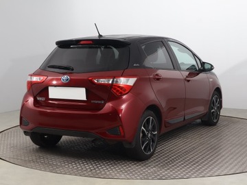 Toyota Yaris III Hatchback 5d Facelifting Hybrid 100KM 2017 Toyota Yaris 1.5 Hybrid, Salon Polska, zdjęcie 4