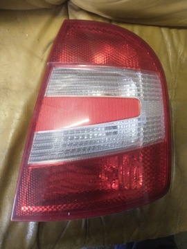 FABIA I HB 6Y2 LIFT 04-07 LAMPA TYŁ TYLNA PRAWA 6Y6945096D