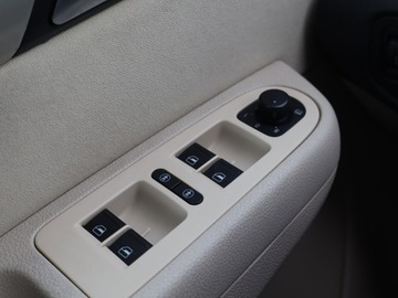 Seat Alhambra II (7N) Van 2.0 TDI 140KM 2014 Seat Alhambra 2.0 TDI, 7 miejsc, Navi, Xenon, zdjęcie 18