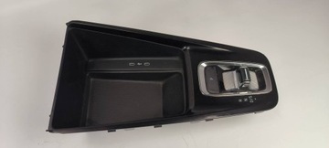 DZWIGNIA ZMIANY BIEGÓW 5E4713203BE SKODA OCTAVIA IV