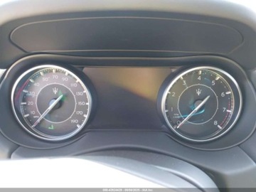 Maserati Levante 2022 Maserati Levante Tributo 2022 3.0 Benzyna 424KM, zdjęcie 10