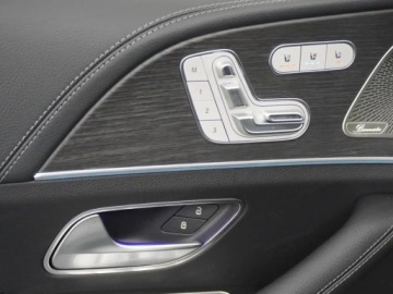 Mercedes GLE V167 SUV Facelifting 3.0 450d 367KM 2026 MERCEDES-BENZ GLE 450 d 4-Matic AMG Line 3.0 (367KM) 2026, zdjęcie 10