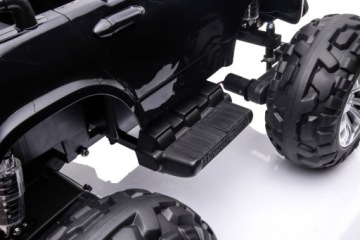 Автомобиль на аккумуляторе Mercedes DK-MT950 4x4 Черный Окрашенный