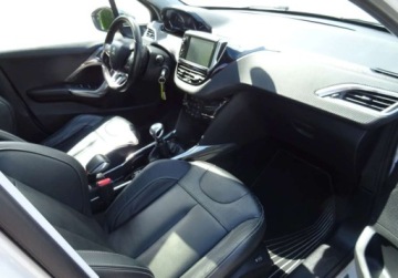 Peugeot 2008 I SUV 1.6 e-HDi 115KM 2013 Peugeot 2008 Bezwypadkowy Serwisowany 1-Wlasciciel Navi Panorama JBL Grz.F, zdjęcie 8