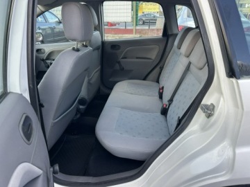 Ford Fiesta VI 1.3 70KM 2002 Ford Fiesta 1.3 benzyna 70KM/5drzwi/Salon Polska, zdjęcie 15