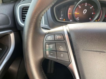 Volvo V40 II Hatchback Facelifting 2.0 D2 120KM 2017 Volvo V40 CROSS COUNTRY LEDY NAWIGACJA PARKTRONIC KLIMA PODGRZEWANE FOTELE, zdjęcie 13