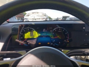 Mercedes GLB 2022 Mercedes-Benz GLB 250, 2022r., 2.0L 2.0 Benzyna 221KM, zdjęcie 10