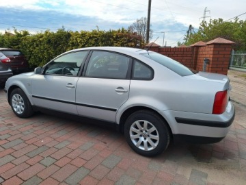 Volkswagen Passat B5 Sedan 1.8 20V 125KM 1998 Volkswagen Passat 62 Tyś kilometrów auto jak, zdjęcie 10