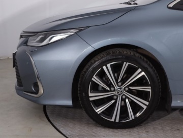 Toyota Corolla XII Sedan 1.5 VVT-i 125KM 2022 Toyota Corolla 1.5 VVT-i, Salon Polska, zdjęcie 14