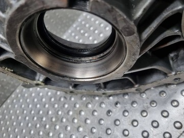 Картер 5-ступенчатой ​​коробки передач START STOP 02Z301103 Volkswagen VW T5 2.0 TDI