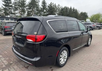 Chrysler Pacifica II 2018 Chrysler Pacifica 2018 Chrysler Pacifica kamery 360 auto w Polsce po akcyz, zdjęcie 3