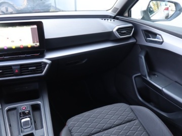 Seat Leon IV Sportstourer 2.0 TDI CR 150KM 2021 Seat Leon 2.0 TDI, Automat, Skóra, Navi, Klima, zdjęcie 7