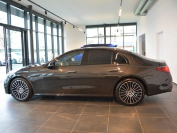 Mercedes Klasa E W214 Sedan 2.0 200 204KM 2025 E Klasa 200 4-Matic AMG 2.0 (204KM) 2025, zdjęcie 1