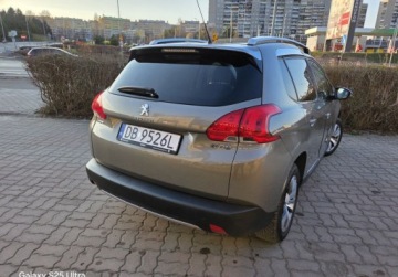 Peugeot 2008 I SUV Facelifting 1.2 PureTech 110KM 2016 Peugeot 2008 Automat 110KM Allure Bezwypadkowy Parktronic, zdjęcie 5