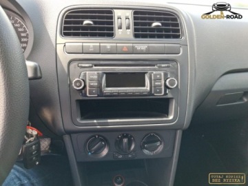 Volkswagen Polo V Hatchback 5d 1.2 70KM 2012 Volkswagen Polo 1,2 benz klima elektryka alu wspomaganie oplacony 1.2 69KM, zdjęcie 12
