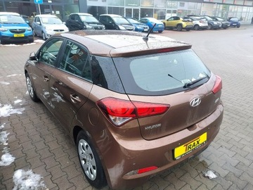 Hyundai i20 II Coupe 1.2 MPI 84KM 2016 Hyundai i20 1.2 84KM,Podgrzewane fotele i kierowni, zdjęcie 3