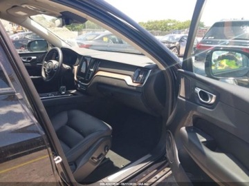 Volvo XC60 II 2024 Volvo XC 60 B5 Plus Dark Theme 2024 2.0l 2.0 Benzyna 247KM, zdjęcie 9