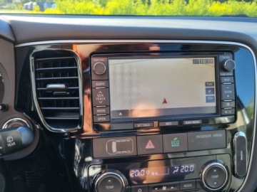 Mitsubishi Outlander III 2013 Mitsubishi Outlander Outlander III 2.0 PHEV Plug-In Hybrid Instyle 4WD 4x4, zdjęcie 22