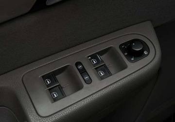 Seat Alhambra II (7N) Van 2.0 TDI 140KM 2011 Seat Alhambra II 7N 2.0 Tdi, SHARAN 7 osob miejsc, Bogate wyposazenie Bezw, zdjęcie 9