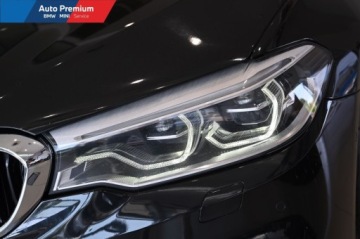 BMW Seria 5 G30-G31 Touring 520d 190KM 2019 BMW Seria 5 xDrive520d M Sport HarmanKardon Fotel sportowy 2.0 Diesel, zdjęcie 9