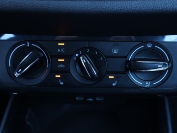 Skoda Fabia IV 1.0 TSI 110KM 2022 Skoda Fabia 1.0 TSI, Salon Polska, Automat, Klima, zdjęcie 17