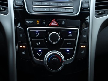 Hyundai i30 II Hatchback 5d 1.4 MPI 100KM 2015 Hyundai i30 1.4 CVVT, Klima, Tempomat, Parktronic, zdjęcie 12