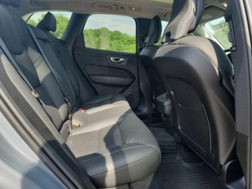 Volvo XC60 II 2024 Volvo XC 60 2024, B5 miekka hybryda, AWD Plus Dark Theme 2.0 Benzyna, zdjęcie 10