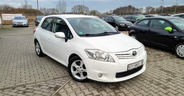 Toyota Auris I Hatchback 5d Facelifting 1.6 Valvematic 132KM 2012 Toyota Auris 1,6 16v 130km Benzyna 6-Biegow Kl..., zdjęcie 2