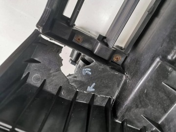 Roleta, żaluzja, kierownica powietrza HYUNDAI Bayon 2.199