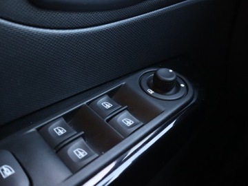 Renault Captur I Crossover 0.9 Energy TCe 90KM 2015 Renault Captur 0.9 TCe, Salon Polska, Navi, Klima, zdjęcie 16