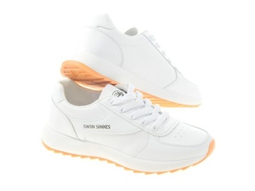 КУЗОВКА СПОРТИВНАЯ ЖЕНСКАЯ БЕЛАЯ, размер 37