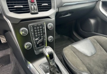  Volvo V40 2.0D 120KM 2017r. Salon Polska 2.0 Diesel 120KM, zdjęcie 13