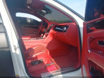 Bentley Bentayga 2018 Bentley Bentayga Signature 2018 6.0 Benzyna 600KM, zdjęcie 9