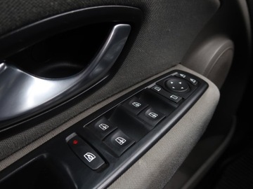 Renault Megane III Hatchback 1.9 dCi 130KM 2009 Renault Megane 1.9 dCi, Klima, Klimatronic, zdjęcie 14