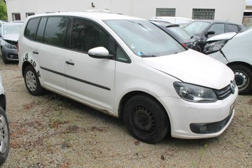 Volkswagen Touran II 1.6 TDI 90KM 2013 Volkswagen Touran ROK 2013 POJ 1,6 90 KM, zdjęcie 2