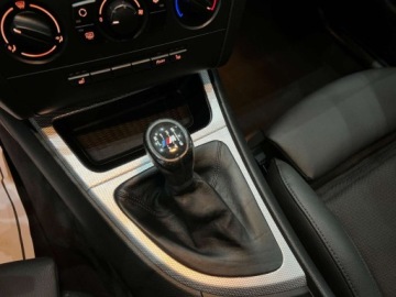 BMW Seria 1 F20-F21 2011 BMW Seria 1 2.0 benzyna M- PAKIET Bardzo ladny stan MOZLIWA ZAMIANA 2.0, zdjęcie 31